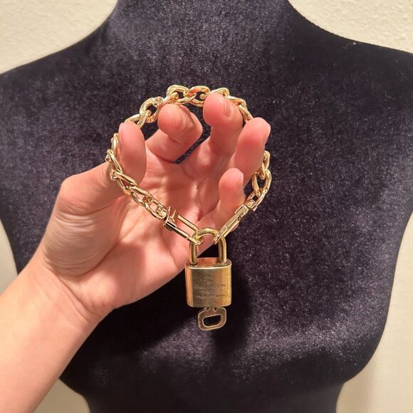 Louis Vuitton #306 Lock and Key Brass Gold - Picture 6 of 6